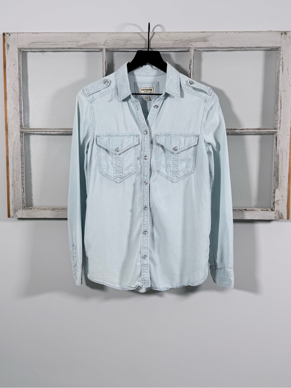 EXPRESS Light Wash Denim Boyfriend Shirt